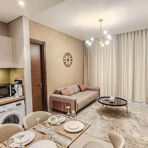 https://stay-fashionable-2br-holiday-home-near-burj-khalifa.sharjah-hotels.com