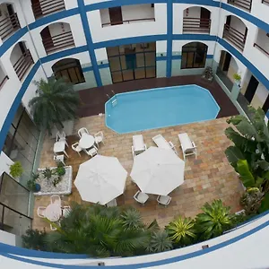 https://bombinhas-palace-hotel.santa-catarina-brasil.com